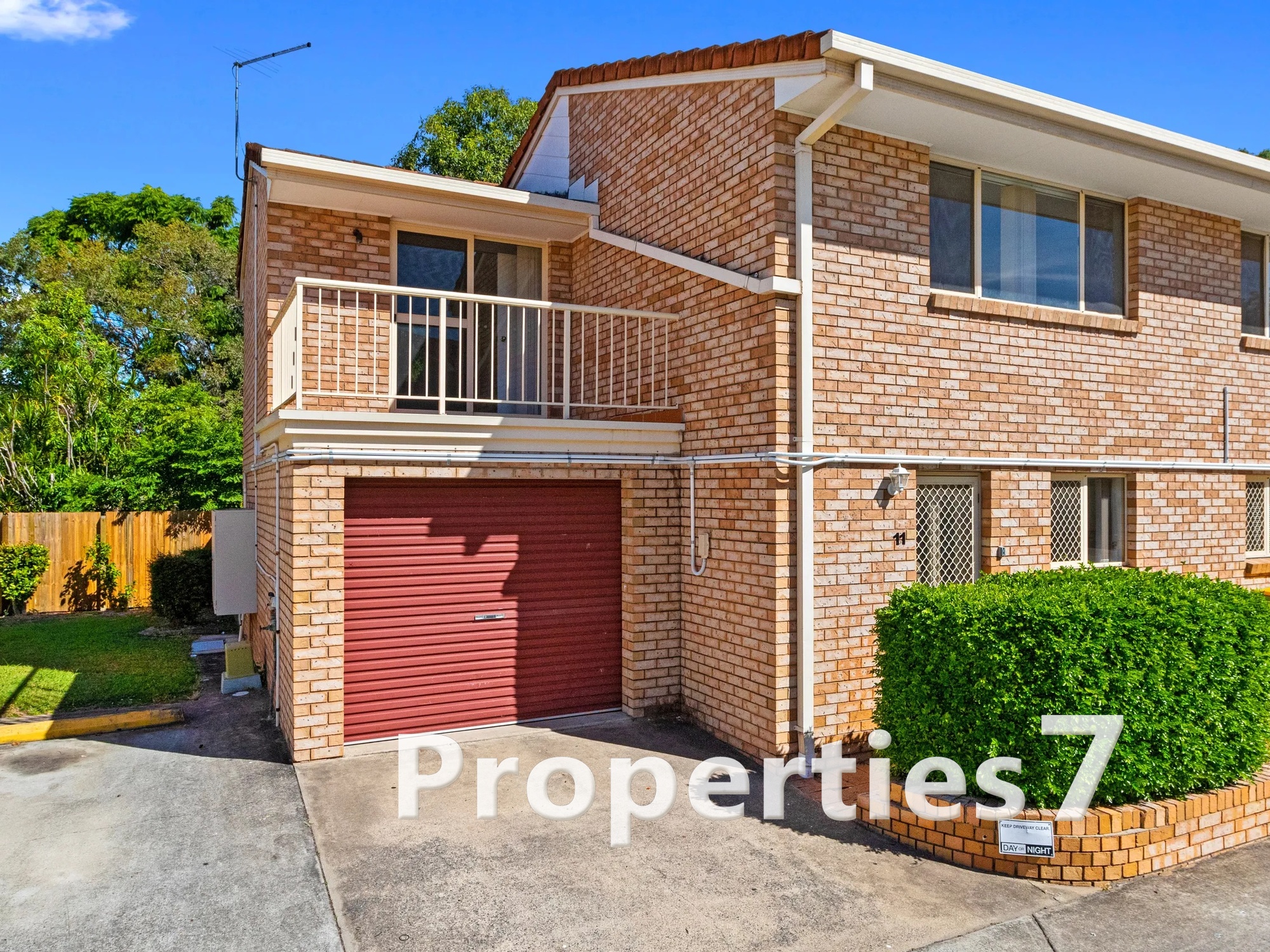 Perfect First Home or Smart Investment in a Convenient Location